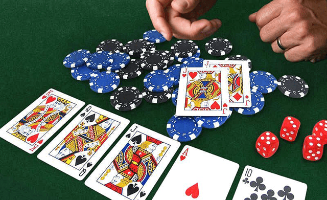 Chia sẻ người chơi bí quyết chơi poker giỏi