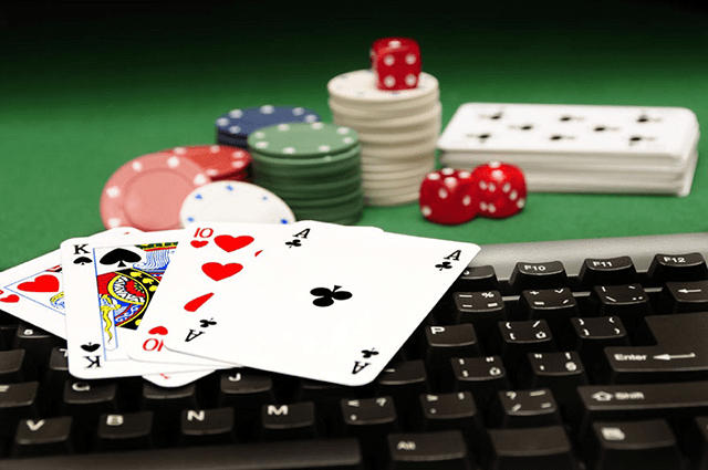 Học lỏm những cách chơi từ các già làng Poker