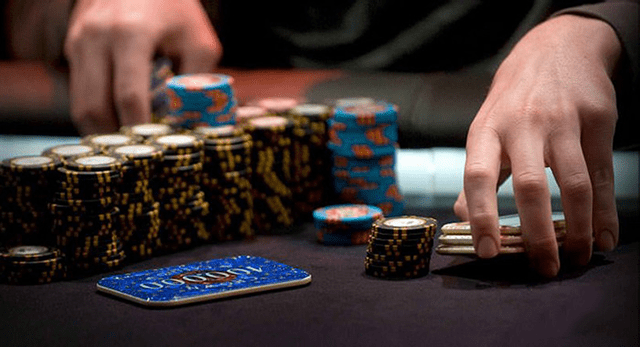Cách qua mặt đối thủ Poker với 3 chiêu trò đơn giản