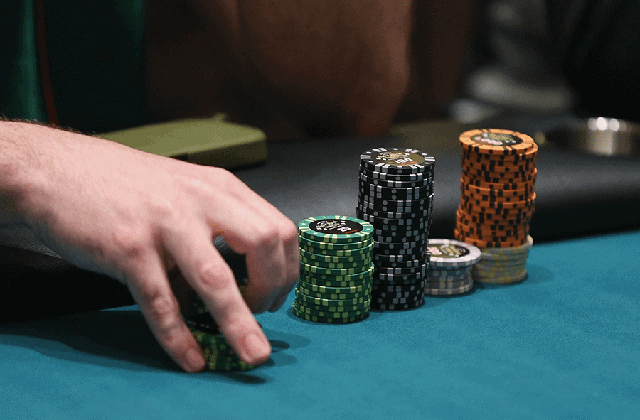 Cách để bạn chơi Poker giỏi như các tay chơi chuyên nghiệp