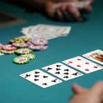 Trả lời câu hỏi về lựa chọn hand khi chơi Poker có quan trọng không?